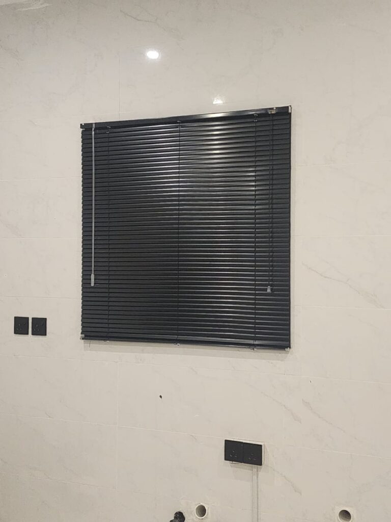 رول شتر ستائر المنيوم خارجية